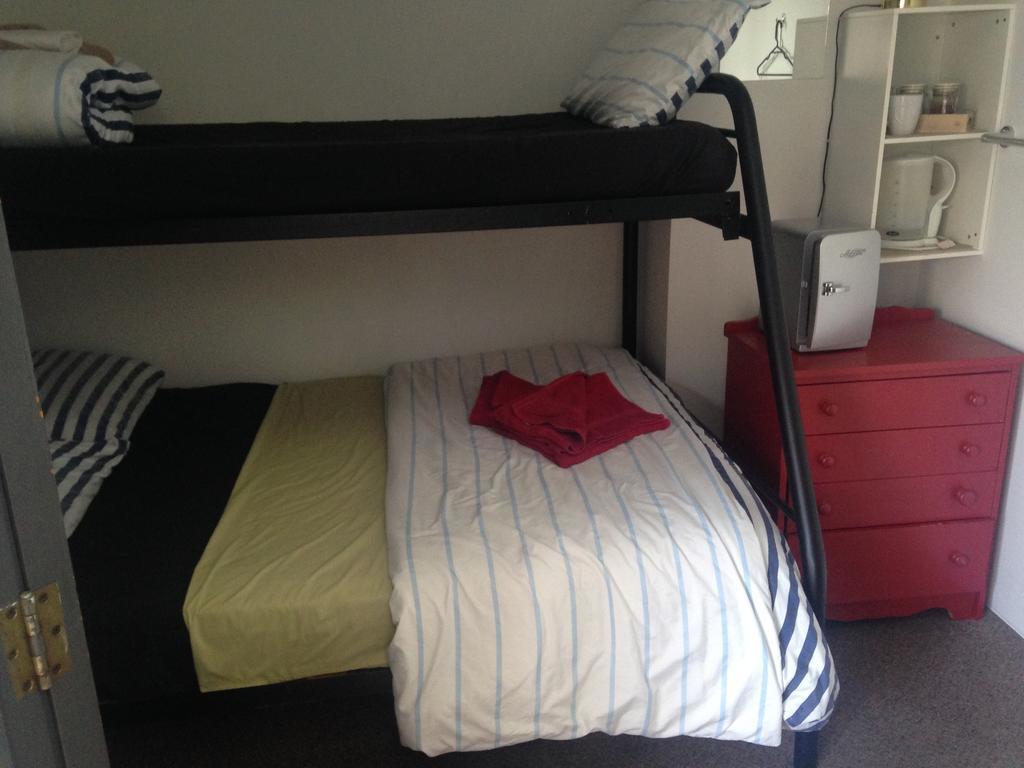 Loft 109 Backpackers Hostel تاورانجا المظهر الخارجي الصورة