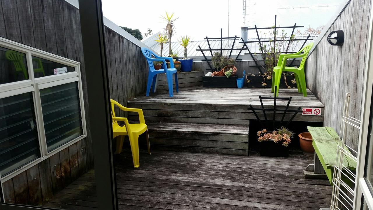 Loft 109 Backpackers Hostel تاورانجا المظهر الخارجي الصورة