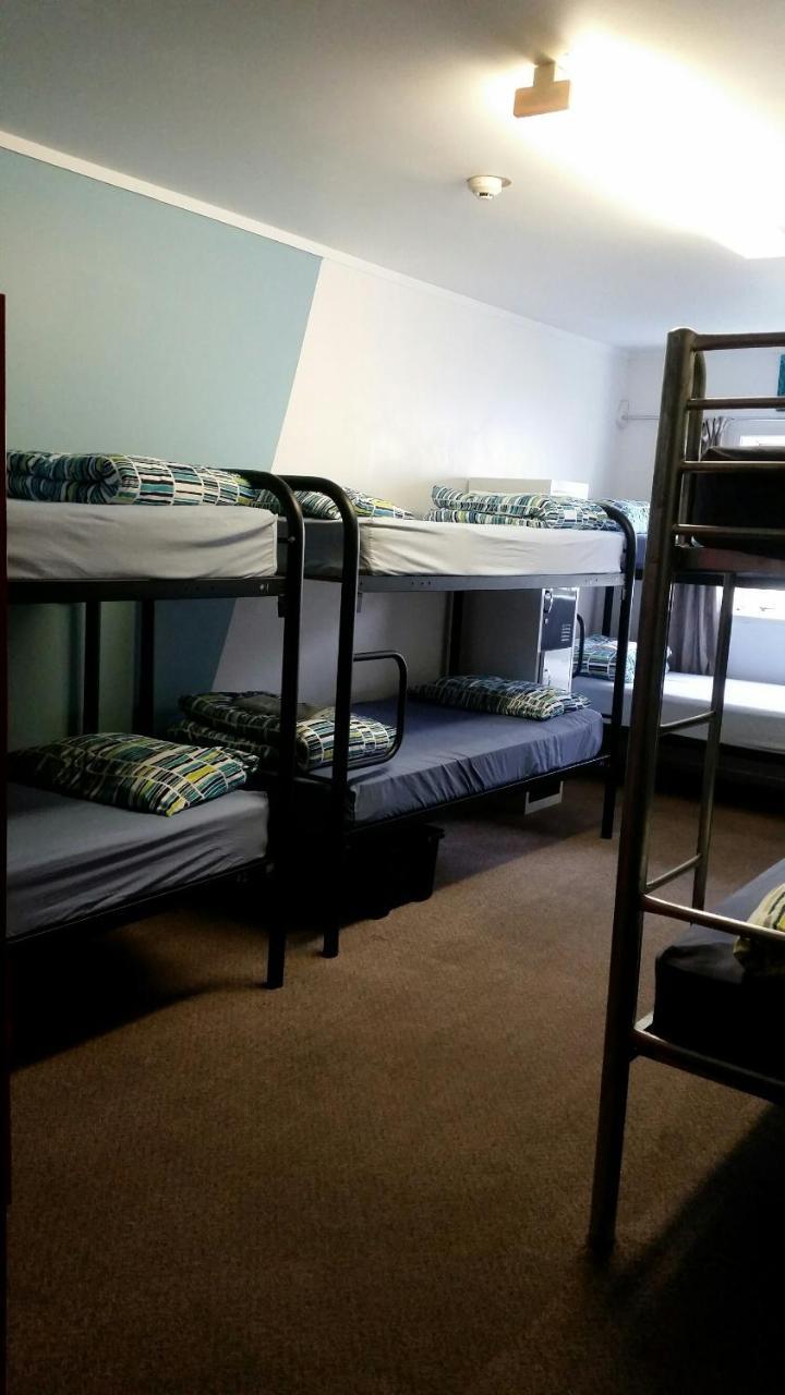 Loft 109 Backpackers Hostel تاورانجا المظهر الخارجي الصورة